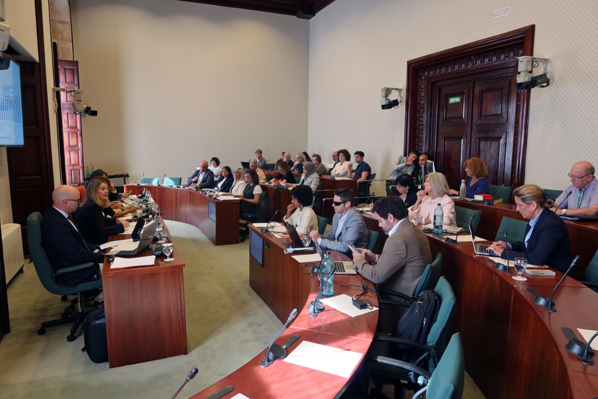 El PP reclama reducir “la alarmante tasa de pobreza infantil” que afecta a 1 de cada 4 niños