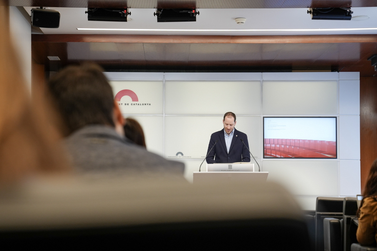 Juan Fernández: “No podemos cambiar la dependencia americana por la dependencia del gasto público”