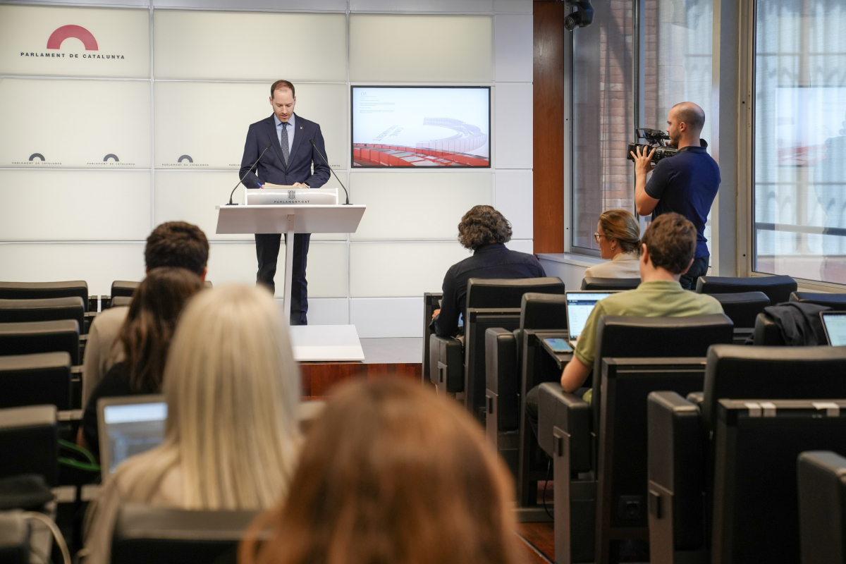 El PP reprocha a PSC y ERC que bloqueen la ley para facilitar que las familias puedan adoptar los menores en acogida